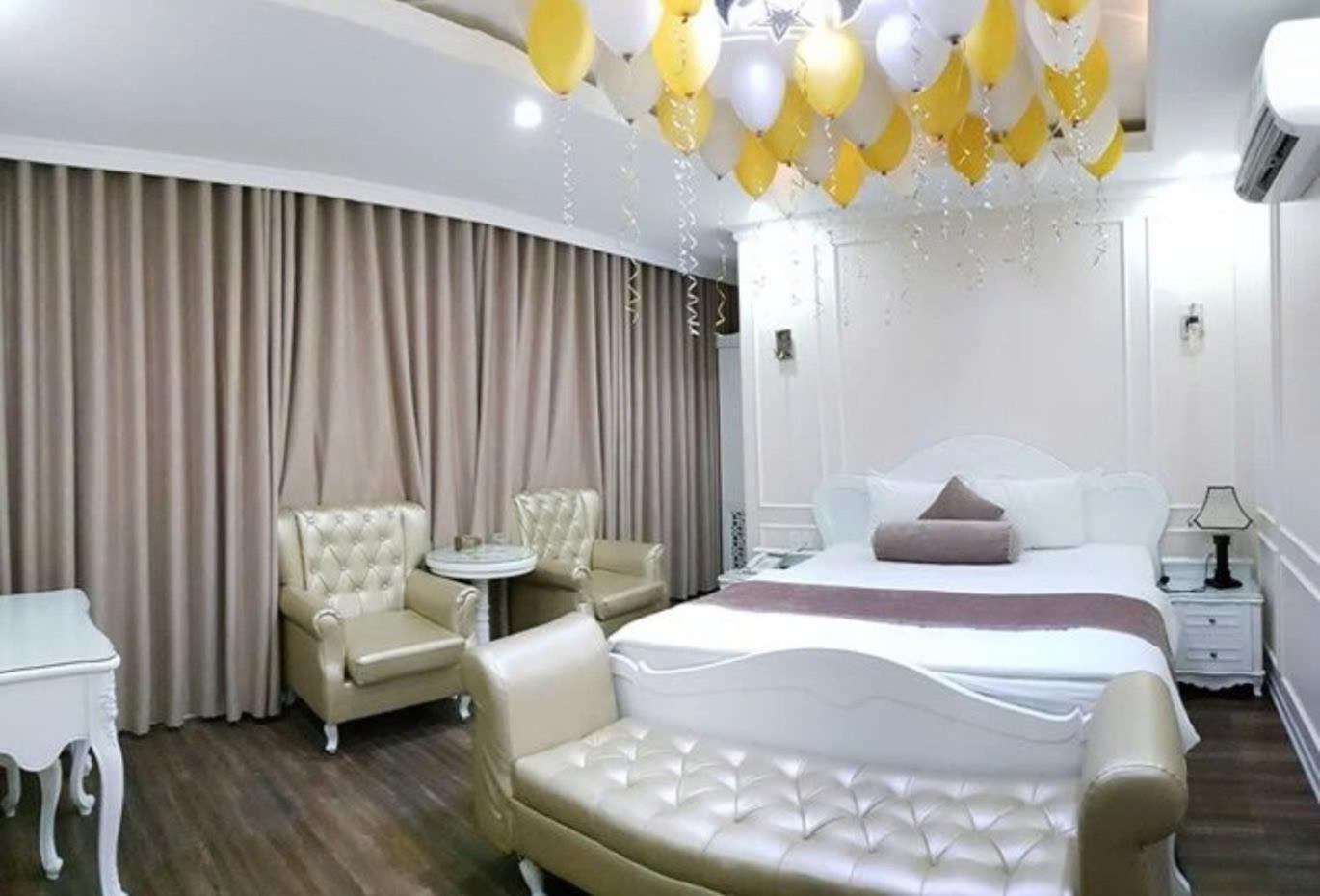 Khai Hung Hotel Binh Chanh Ho Či Minovo Město Exteriér fotografie